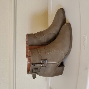 Indigo Grey booties with buckle straps‎ Side Zips Sz 8M